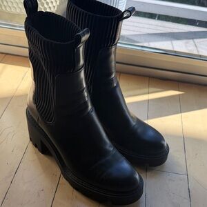 Zara Black Ribbed Ankle Boots